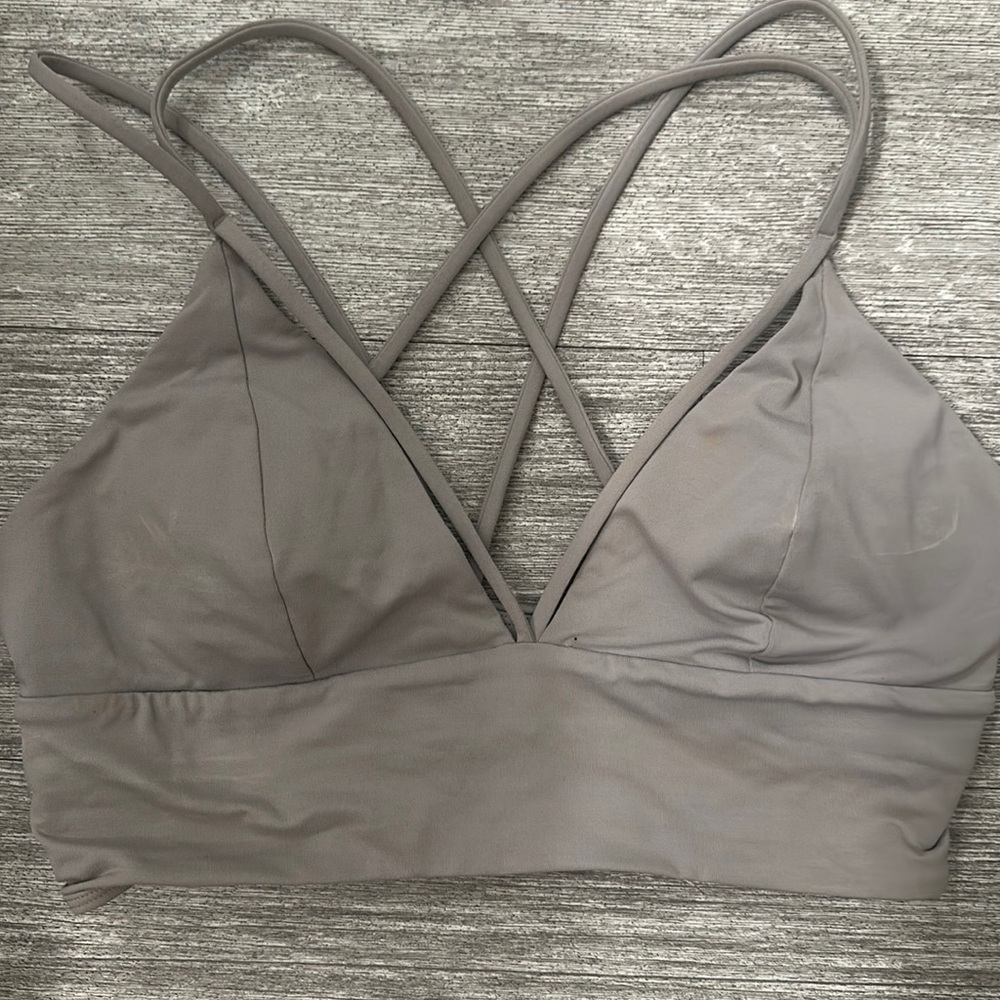 Lululemon sports bra, Size 6!